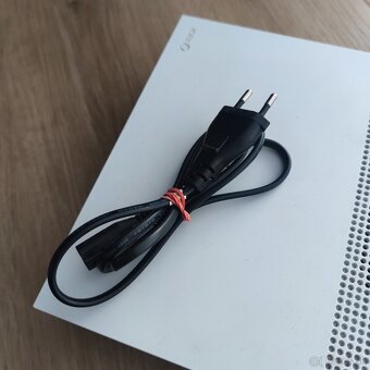 Xbox One S - 7