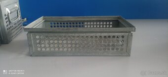 Kovový stohovací box perforovaný - 7