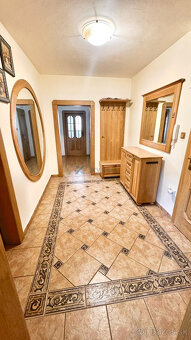 Predaj: Kompletný a Zrekonštruovaný 3-izbový Byt s Balkónom  - 7