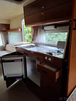 Hymer Eriba 550 + nadstrecha - 7