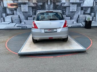 Suzuki Swift 1.2i, 69KW, 4x4 - 7