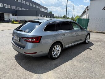Skoda suoerb combi - 7