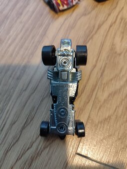 Hot Wheels - 7