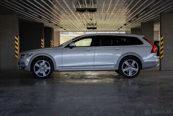 Volvo V90 2.0 D5 AWD Drive-E Ocean Race Auto - 7