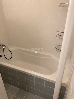 Na prenájom zrekonštruovaný, zariadený 2-izbový byt v tichej - 7