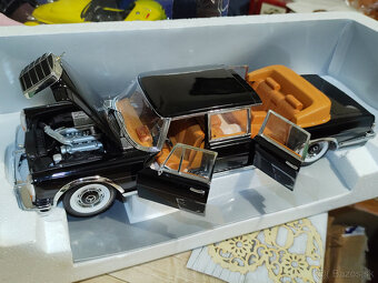 1:18 Mercedes - 7