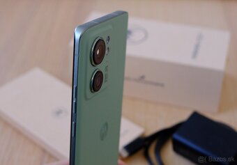 Predám mobil Motorola Edge 40 - 7