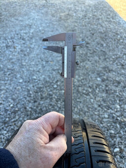 Letná pneumatika 255/40r19 Barum - 7