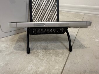 Apple iPhone 16 128GB - 7