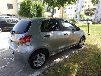 Yaris - 7