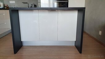 Predám moderný kuchynský pult / ostrovček – biely lesk lakov - 7