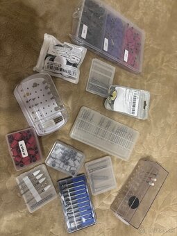 Manikersky stol a prislusenstvo - 7