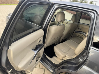 Peugeot 4007 2.2hdi 4wd 2009 7miest. - 7