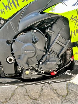 yamaha r1 big bang - 7