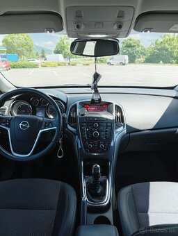 Opel Astra J Sport Tourer 1.7 CDTI 96kw r.v 2013 - 7