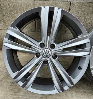 Predám orig. disky VW Sebring 5x112 R19 8.5J ET28 - 7