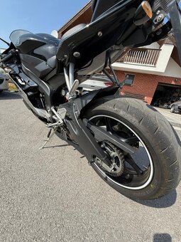 Yamaha yzf R6 - 7