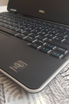 DELL LATITUDE E7240 - 7