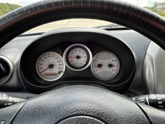 Toyota RAV4 II 2.0 D 4WD (2003) – 85 kW - 7