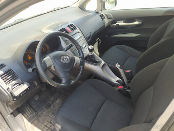 Toyota Auris 2.0D - 4D - 7