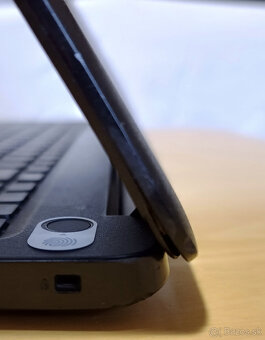 Notebook DELL Latitude 3500 - i5 / SSD / nová batéria - 7