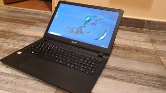 Predám Acer Extansa15/nová batéria/8gb ram/Intel i3/W10 - 7