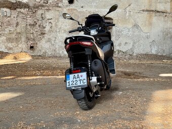 Predam Aprilia SR GT 125 model 2024 - 7