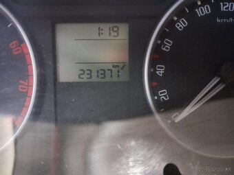 Predam Škoda roomster 1,4 63kw, benzin rok 2006 - 7