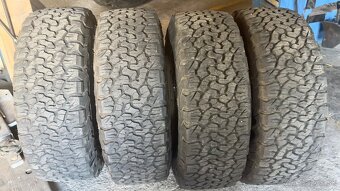 285/70 R17 BF Goodrich - 7