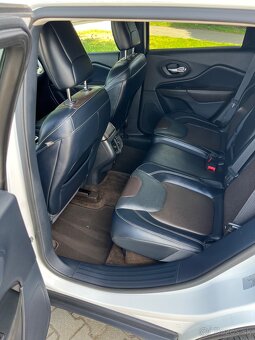 Jeep Cherokee 2.2crdi 4x4 automat - 7