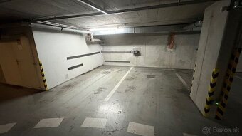 Predaj garážových státí v parkovacom dome na Mraziarenskej u - 7