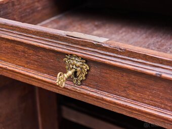 Neorenesančná komoda z masívneho duba cca 1800 - 7