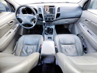 Predám Toyotu Hilux 4 WD 3.0TD 126,0 KW - 7