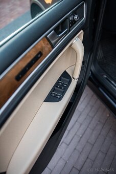VW TOUAREG 180KW 3.0 TDI - EXCLUSIVE výbava Top stav SK ŠPZ - 7
