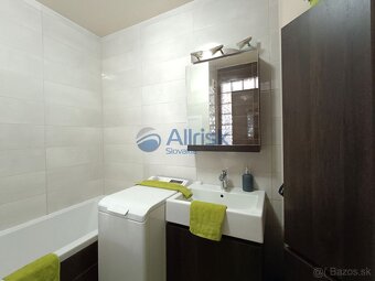 Komfortný 4.izbový byt v samom centre mesta Sereď - 7