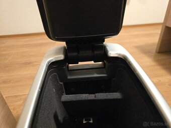 Lakťová operka v celku Volvo v50 - 7