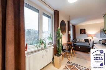 2 izbový byt s loggiou, Lomnická ulica - 7