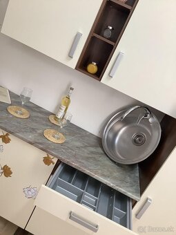 Svetlá moderná kuchyňa IRMA - 7