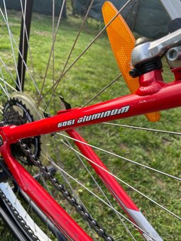 Trekingovy bicykel GT - 7