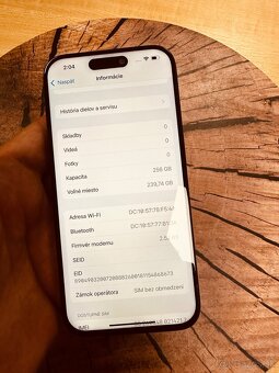 iPhone 15 pro 256 Space Grey batéria 92% originál top stav - 7