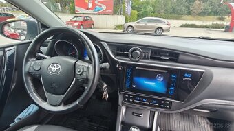 Toyota Auris Touring Sports 1.6 l , benzin - 7