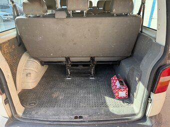 VOLKSWAGEN TRANSPORTER T5 1.9 TDI 9miest - 7