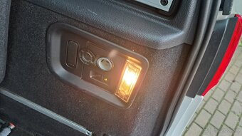 Volkswagen Sharan  2.0 TDI CR 2011 7-miestny - 7