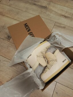 Moon boot - 7