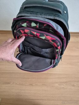 Školská taška na kolieska aj na chrbát - 7