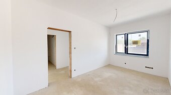 4 izbový rodinný dom na predaj v radovej zástavbe priamo v Š - 7