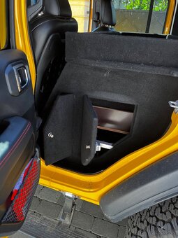 Jeep Wrangler - zásuvkový systém - 7