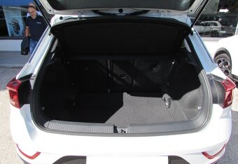 VW T-Roc 2023 1.5TSi 150k DSG virtual, full LED, odpočet DPH - 7