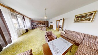 Rodinný dom s 8árovou záhradou v obľúbenej lokalite mesta - 7