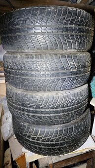 NOKIAN. 255 55 r19 - 7
